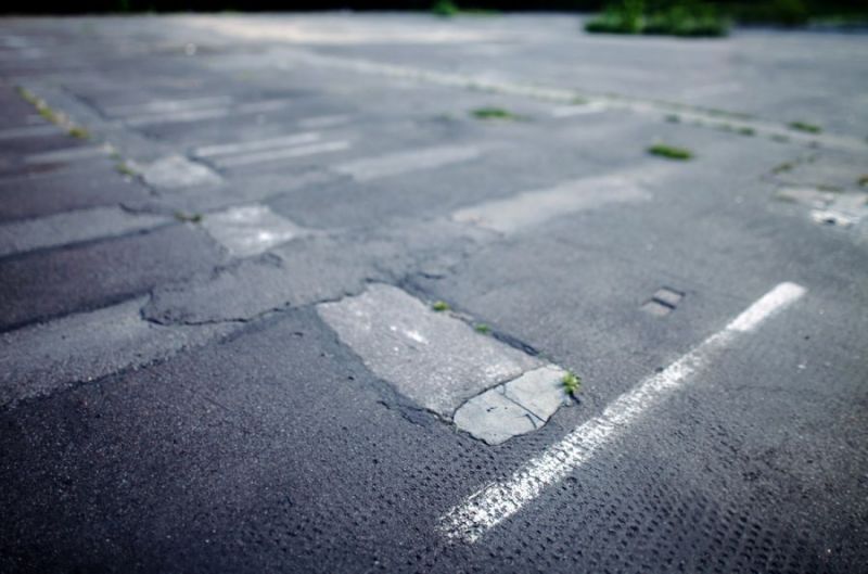 Traces-of-posts-of-limiting-fence-Bornholmer-Strasse-Km-11-Prenzlauer-Berg-3